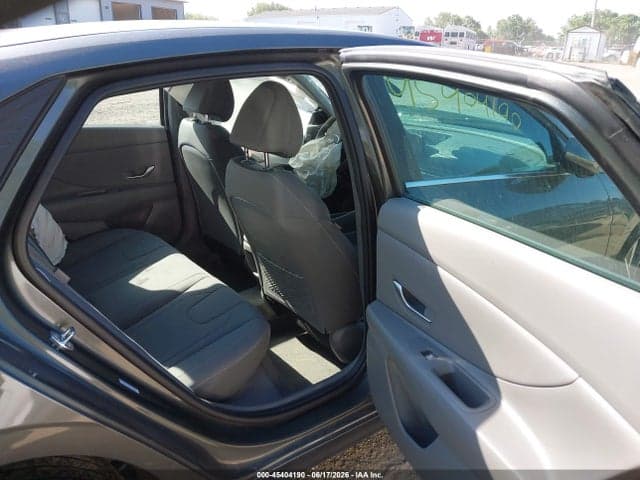 2025 HYUNDAI ELANTRA SEL CONVENIENCE 8