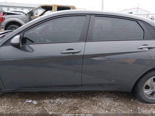 2024 HYUNDAI ELANTRA SE 14