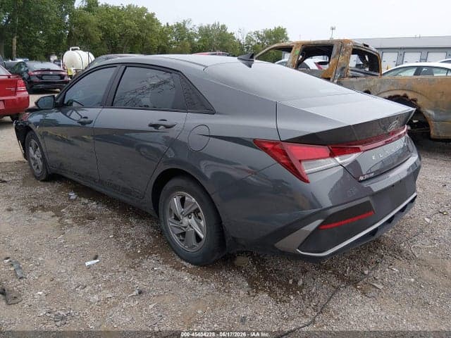 2024 HYUNDAI ELANTRA SE 3