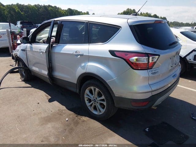 2017 FORD ESCAPE SE 3