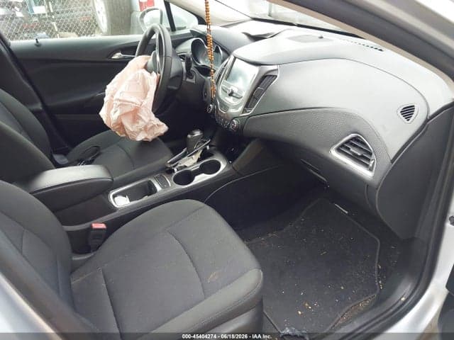 2017 CHEVROLET CRUZE LT AUTO 5