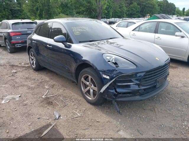 2020 PORSCHE MACAN 1