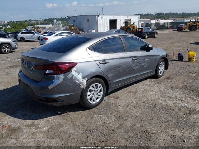 2019 HYUNDAI ELANTRA SE 4