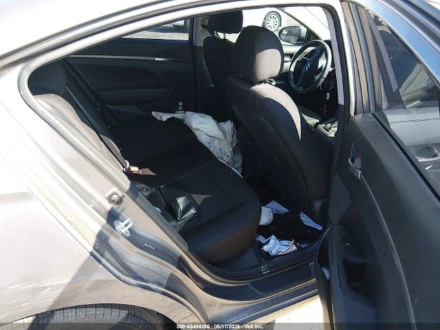 2019 HYUNDAI ELANTRA SE 8