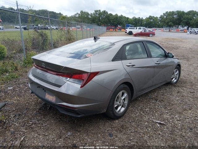 2023 HYUNDAI ELANTRA SE 4