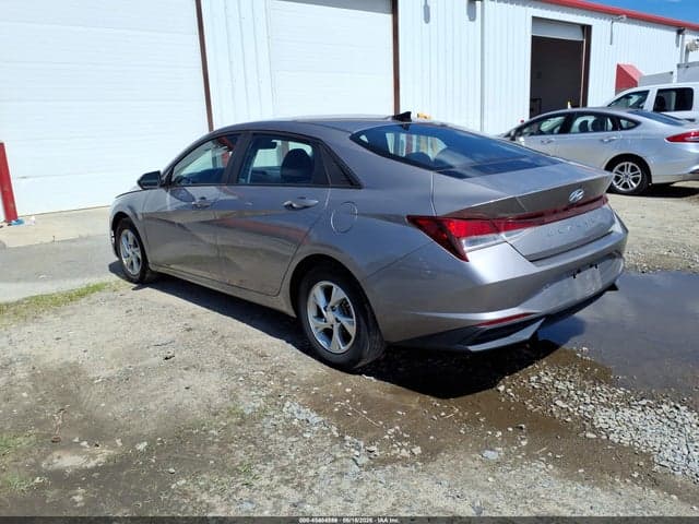 2023 HYUNDAI ELANTRA SE 3