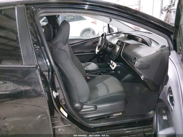 2018 TOYOTA PRIUS 5