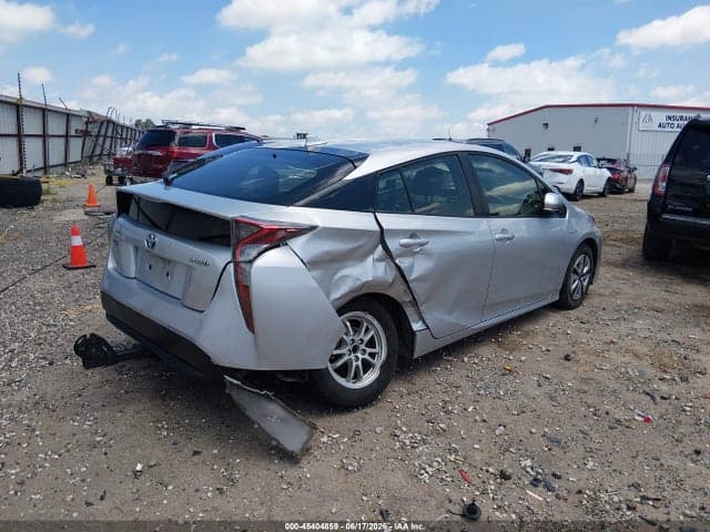 2016 TOYOTA PRIUS TWO 4