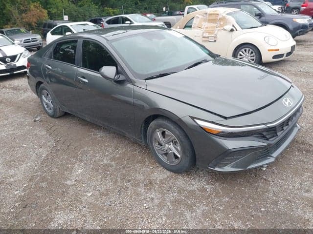 2024 HYUNDAI ELANTRA SE 1