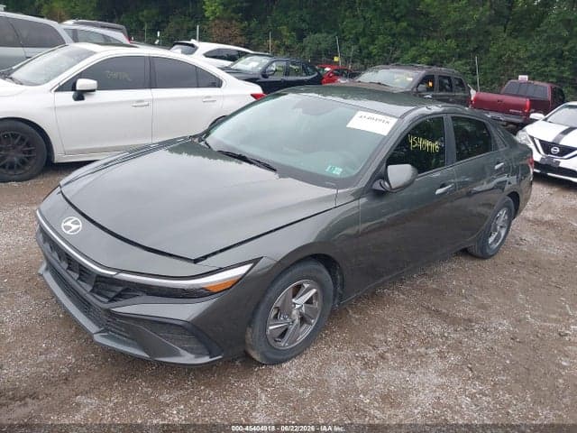 2024 HYUNDAI ELANTRA SE 2