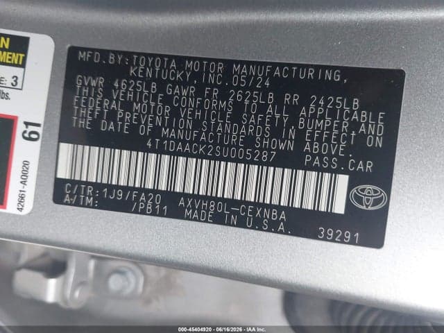 2025 TOYOTA CAMRY LE 9
