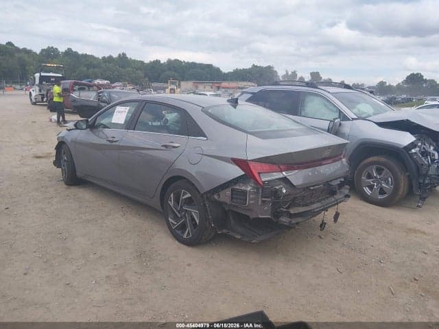 2025 HYUNDAI ELANTRA SEL CONVENIENCE 3