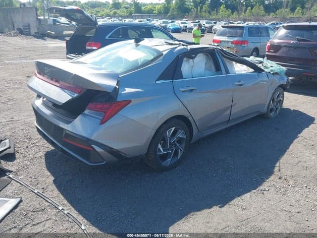 2025 HYUNDAI ELANTRA SEL CONVENIENCE 4