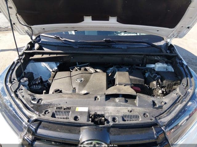 2019 TOYOTA HIGHLANDER SE 10