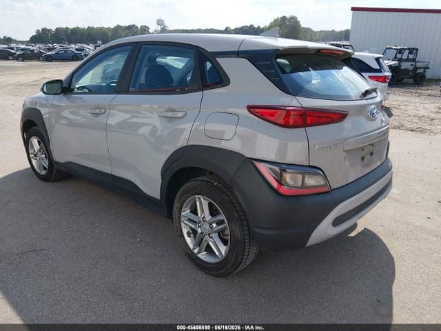 2023 HYUNDAI KONA SE 3