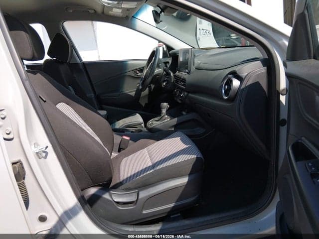 2023 HYUNDAI KONA SE 5