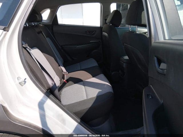 2023 HYUNDAI KONA SE 8