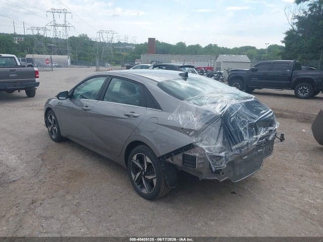 2022 HYUNDAI ELANTRA SEL 3
