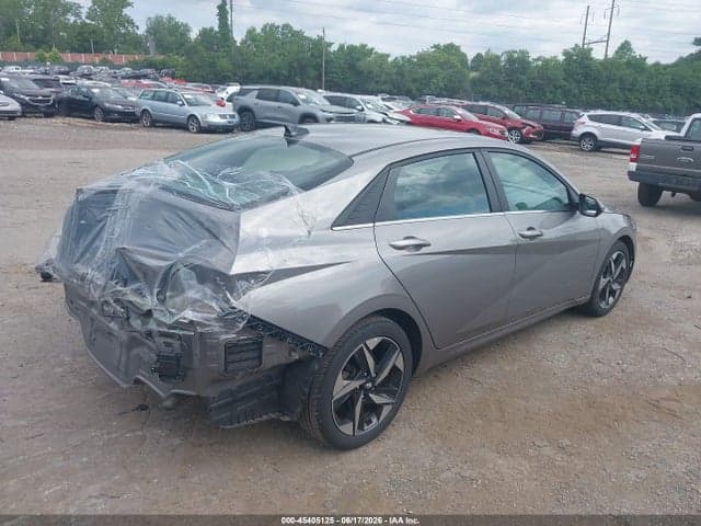 2022 HYUNDAI ELANTRA SEL 4