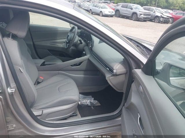 2022 HYUNDAI ELANTRA SEL 5