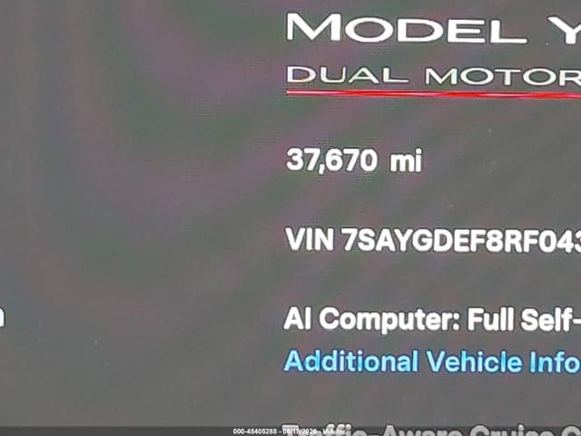 2024 TESLA MODEL Y 8