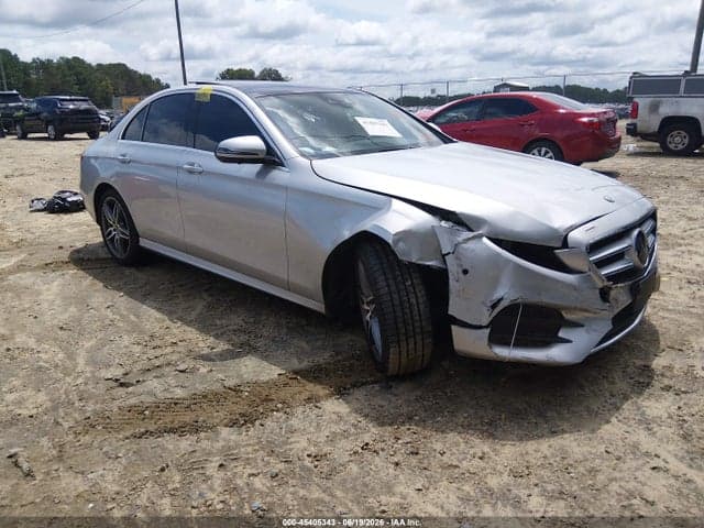 2019 MERCEDES-BENZ E 300 1