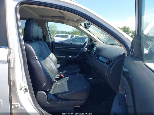 2017 MITSUBISHI OUTLANDER SE/SEL 5