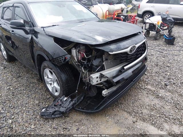2023 TOYOTA HIGHLANDER LE 6