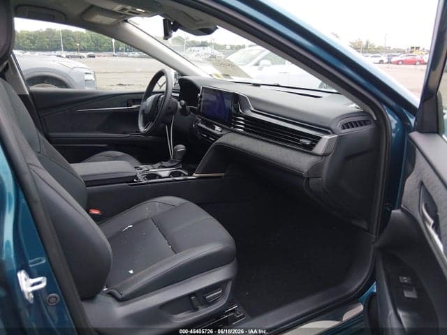 2025 TOYOTA CAMRY XLE 5