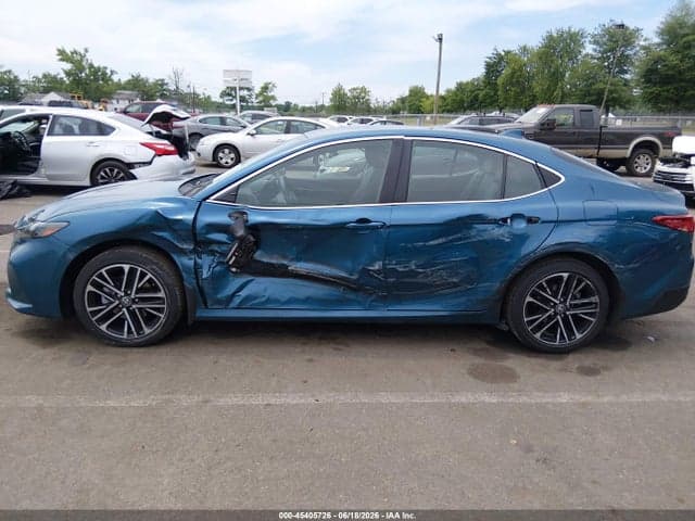 2025 TOYOTA CAMRY XLE 6