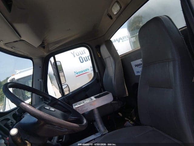 2017 FREIGHTLINER S2G 6