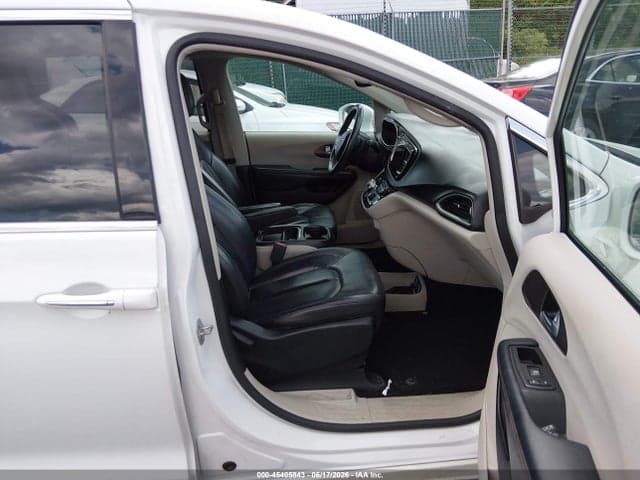 2017 CHRYSLER PACIFICA TOURING-L 5