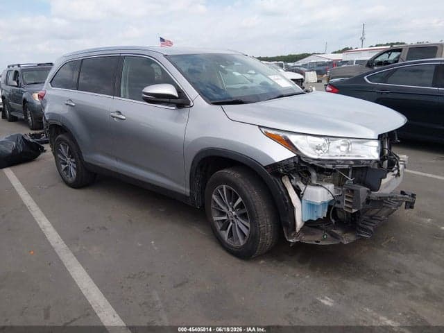 2019 TOYOTA HIGHLANDER XLE 1