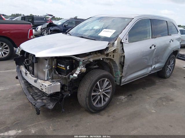 2019 TOYOTA HIGHLANDER XLE 2