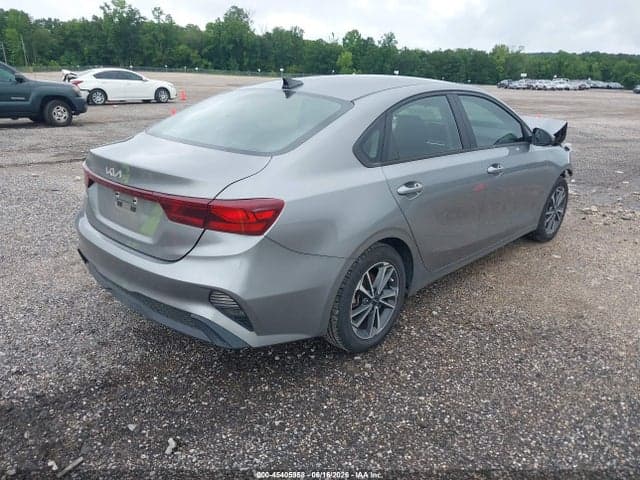 2022 KIA FORTE LXS 4
