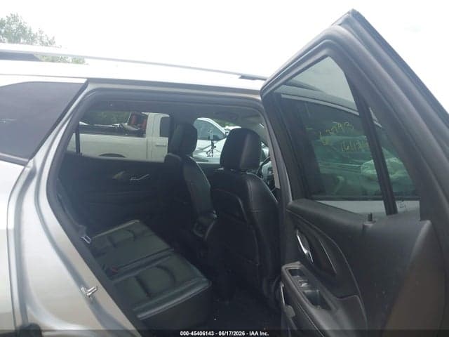 2022 GMC TERRAIN AWD SLT 8