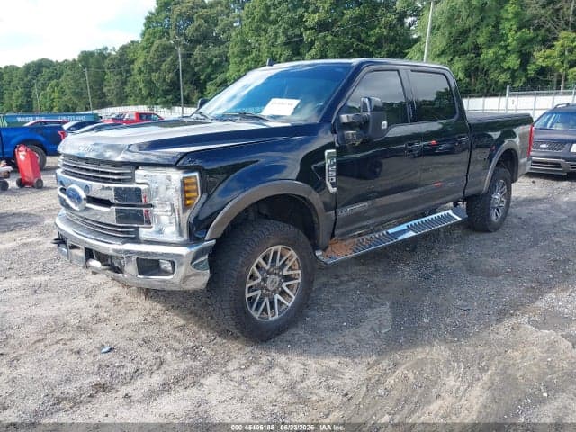 2019 FORD F-250 LARIAT 2