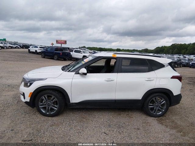2022 KIA SELTOS S 13