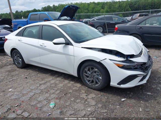 2024 HYUNDAI ELANTRA SEL 1