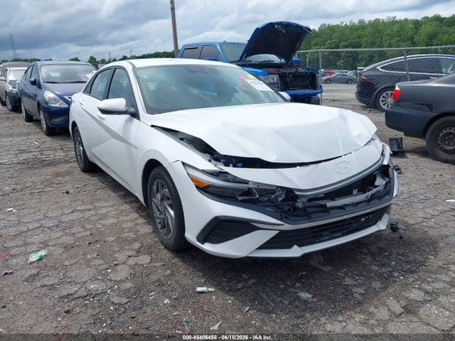 2024 HYUNDAI ELANTRA SEL 6