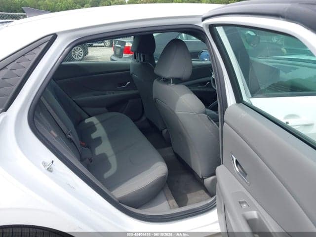 2024 HYUNDAI ELANTRA SEL 8