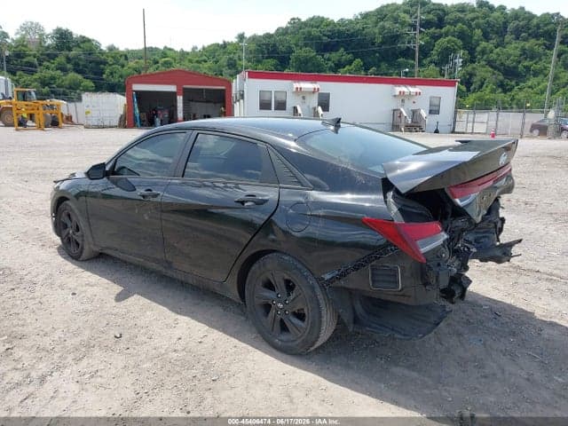 2021 HYUNDAI ELANTRA SEL 3