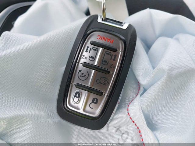 2025 CHRYSLER PACIFICA SELECT 11