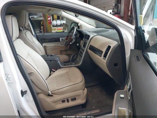 2010 LINCOLN MKX 5