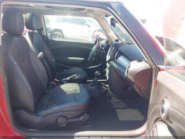 2008 MINI COOPER 5