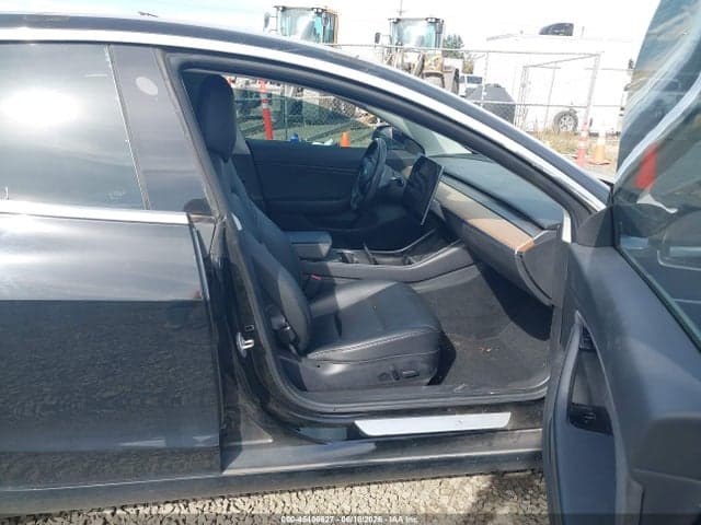 2018 TESLA MODEL 3 5