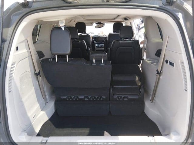 2022 CHRYSLER PACIFICA LIMITED 16
