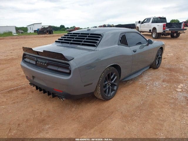 2019 DODGE CHALLENGER SXT 4