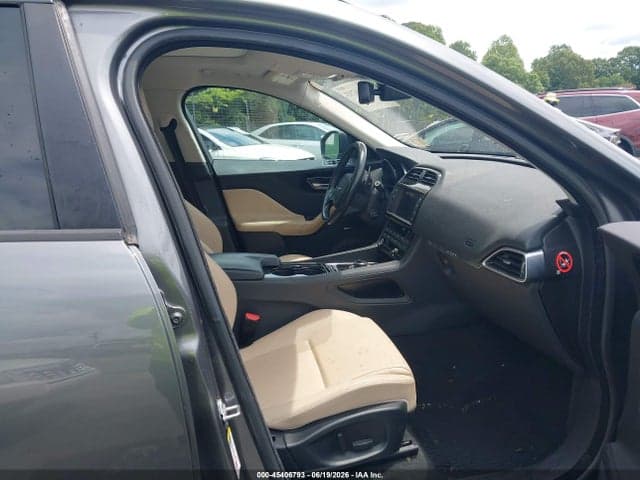 2017 JAGUAR F-PACE 20D 5