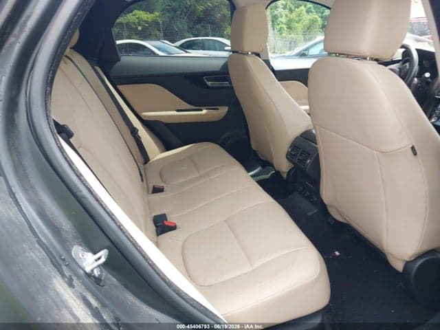 2017 JAGUAR F-PACE 20D 8